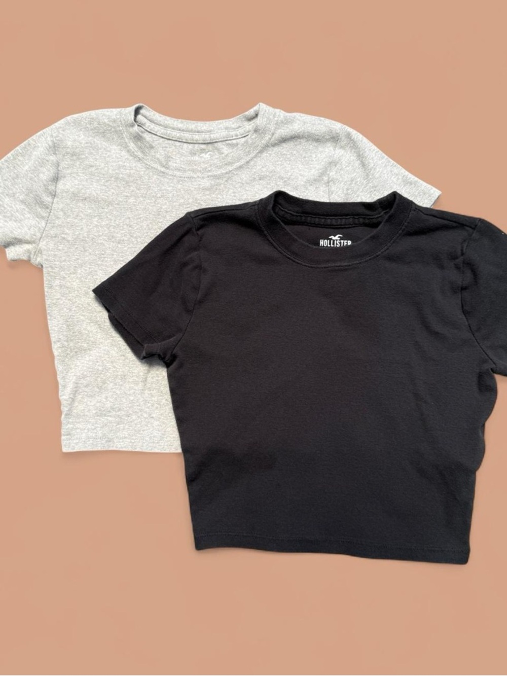 Hollister Co. black and grey crew neck short sleeve crop baby tee bundle